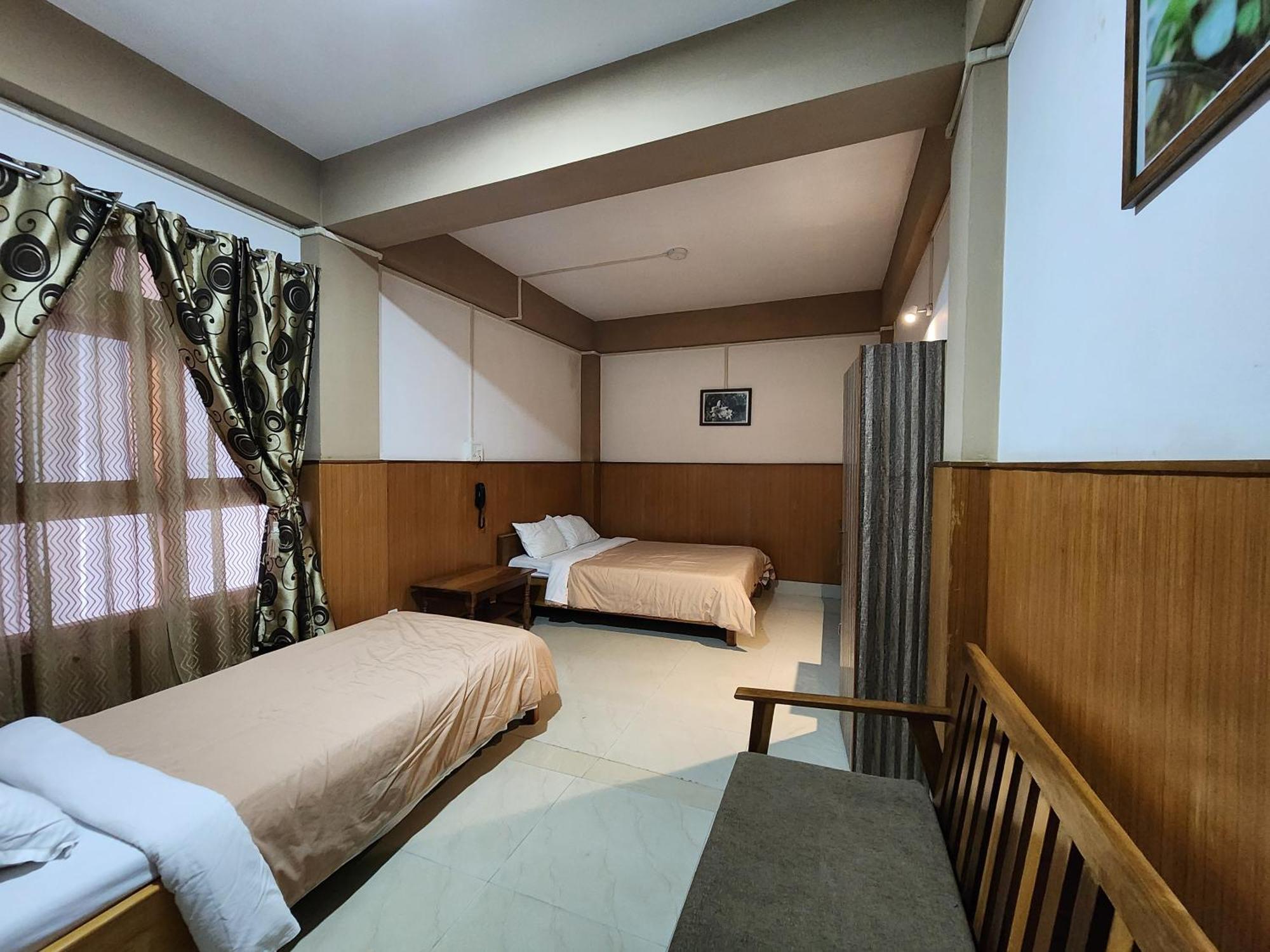 Hotel The Oak Tawang Exterior foto