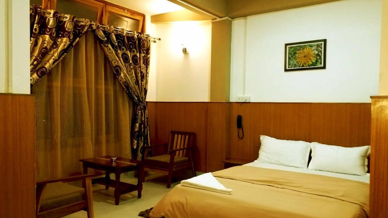 Hotel The Oak Tawang Exterior foto