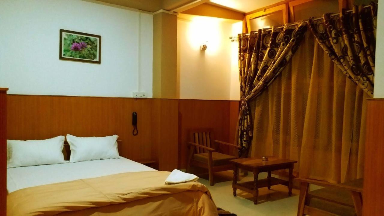 Hotel The Oak Tawang Exterior foto